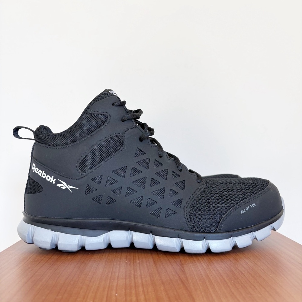 Reebok Sublite Cushion Men’s Alloy Toe Black Athletic Work Shoes RB4141 9.5